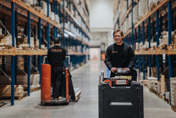 magazijnmedewerker, orderpicker. Poolse medewerker in Nederland